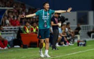 沪媒：邵佳一为考察更多球员付出代价，国足有不少问题需解决